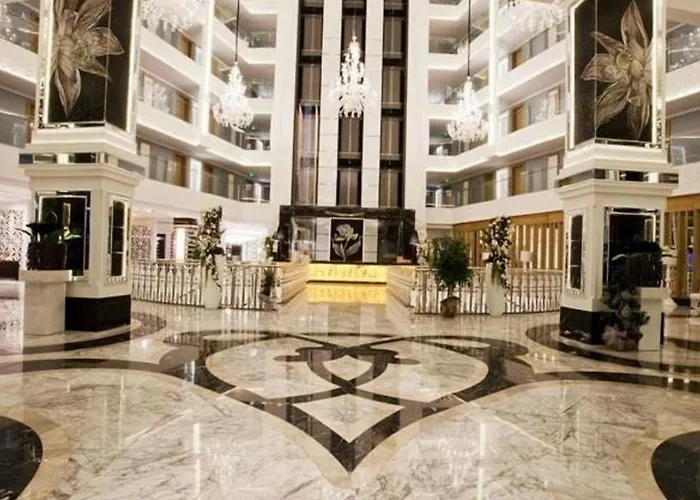 Q Premium Resort Hotel Okurcalar